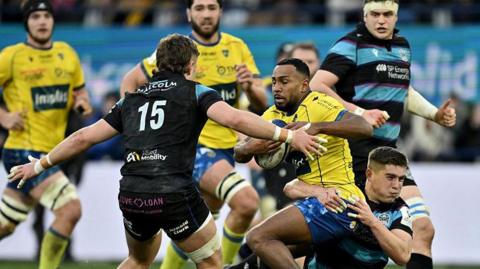 Glasgow Warriors were 31-22 winners away to Clermont