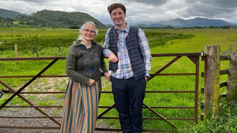 Margaret Bennett agus Ramsay MacMahon