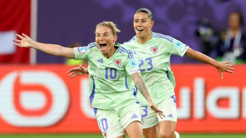 Wales' Jess Fishlock celebrates
