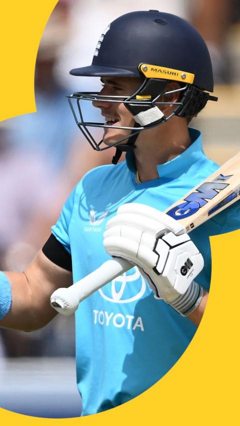 Jacob Bethell celebrating getting 50 runs