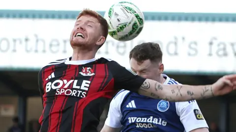 Fraser Bryden in action against Glenavon