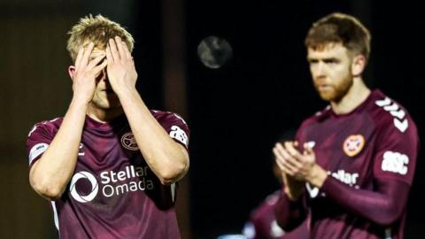 Hearts lost 1-0 to St Mirren