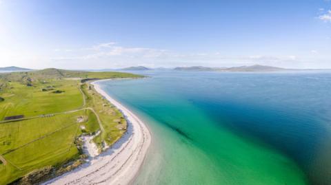 Bèarnaraigh na Hearadh, dealbh air a thogail le dròn