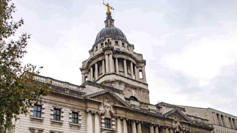 Old Bailey external view