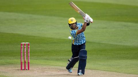 Davina Perrin of Bears Women
