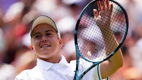 Sonay Kartal applauds the crowd after her third-round Wimbledon victory