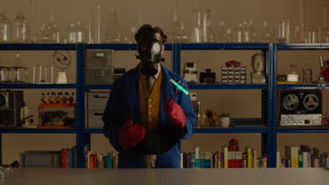 Jonny Nelson introduces an animated explanation of fission and fusion.