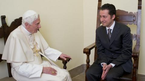 Vatican leaks scandal: Five people charged - BBC News