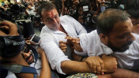 How Bollywood star Sanjay Dutt spent his time in jail - BBC News