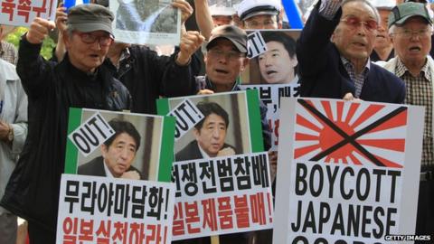 Japan's Shinzo Abe says no review of sex slaves apology - BBC News