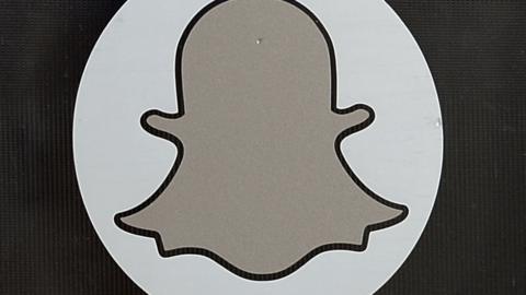 Nude 'Snapchat images' put online by hackers - BBC News