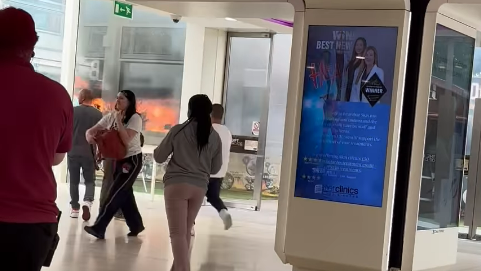 Fire inside the shopping centre 