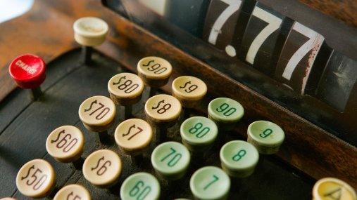 Old-fashioned till