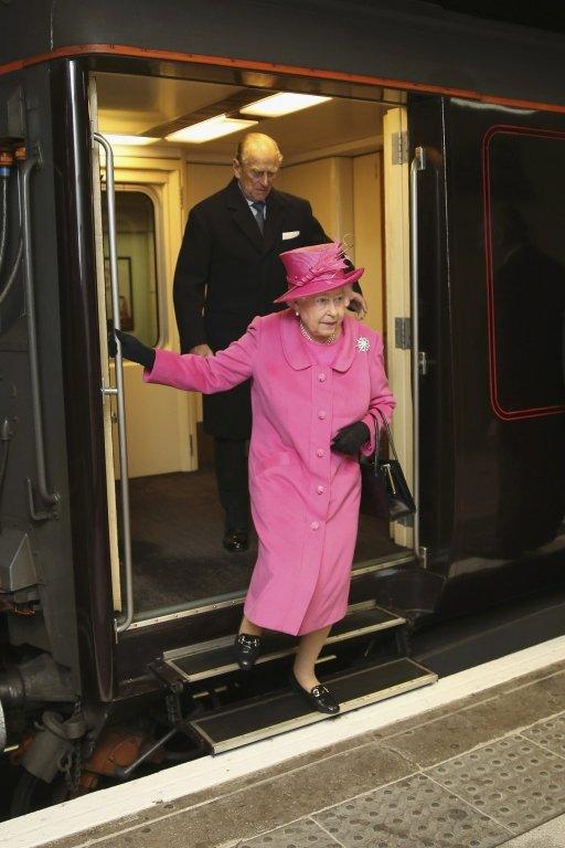 queen train