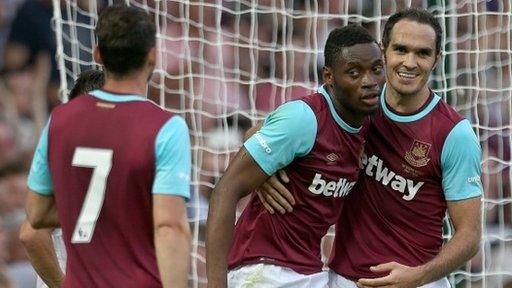 Diafra Sakho celebrates