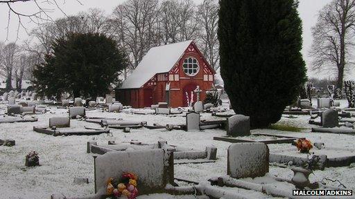 Snow in Wem churchyard