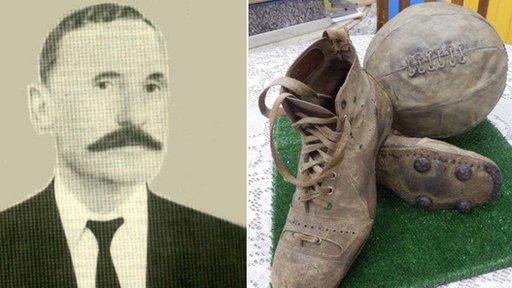 Donohoe in 1903 and a replica of a pair of his boots