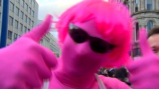 Giro pink man