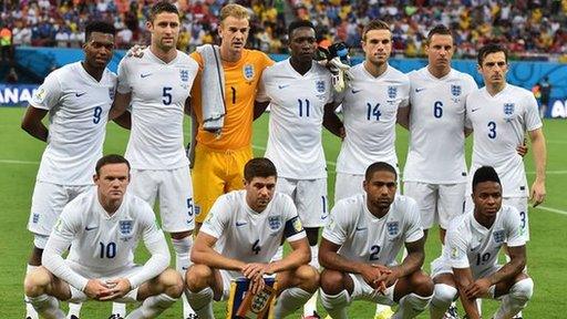 England team pose for a team photo prior to kicking off against Italy