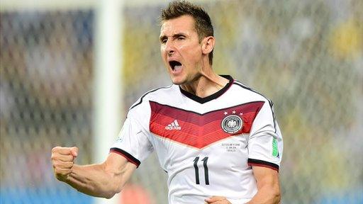 Miroslav Klose celebrates