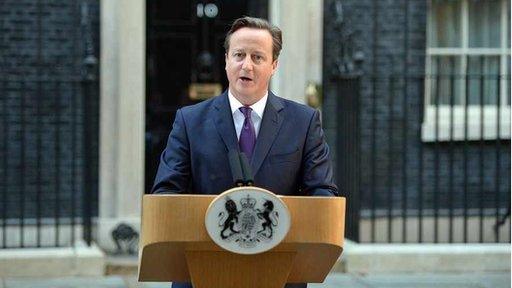 Y bore wedi'r noson cynt - David Cameron yn addo rhagor o ddatganoli yn y DU
