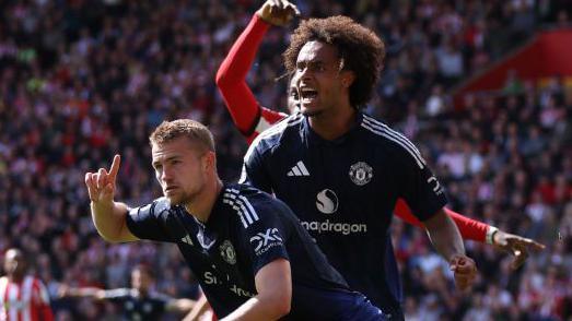 Matthijs de Ligt and his Manchester United team-mates celebrate scoring against Southampton