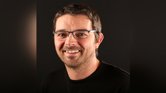 Dr Neil Mac Parthalain