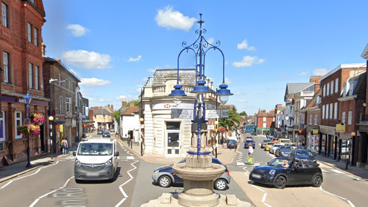 A view of Sevenoaks High Street