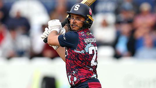 Ricardo Vasconcelos cuts the ball away during a T20 Blast game