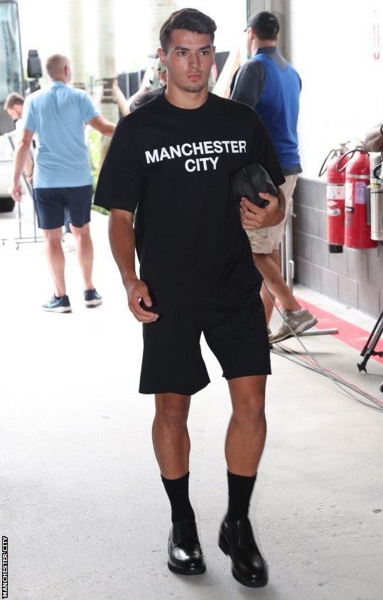 Manchester City all black outfits