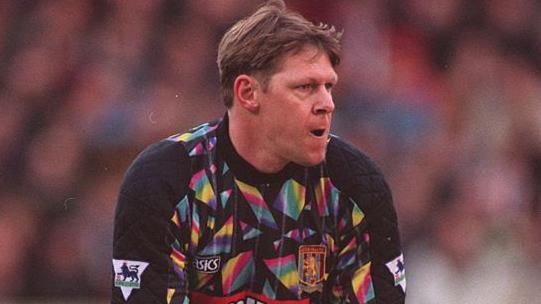 Nigel Spink in action for Aston Villa