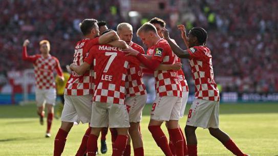 Mainz celebrate