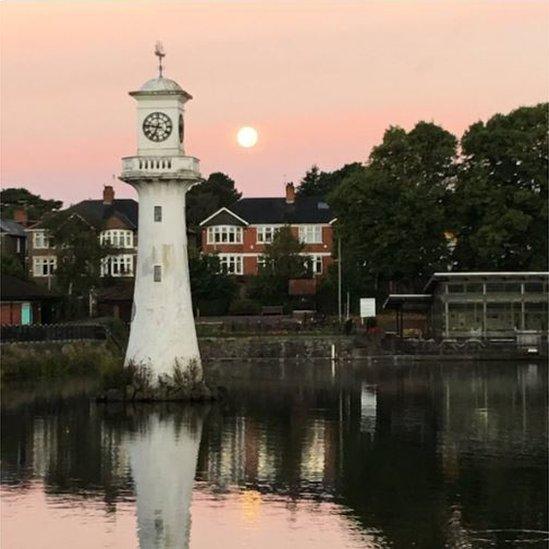 Picture of the Harvest Moon in Cardiff