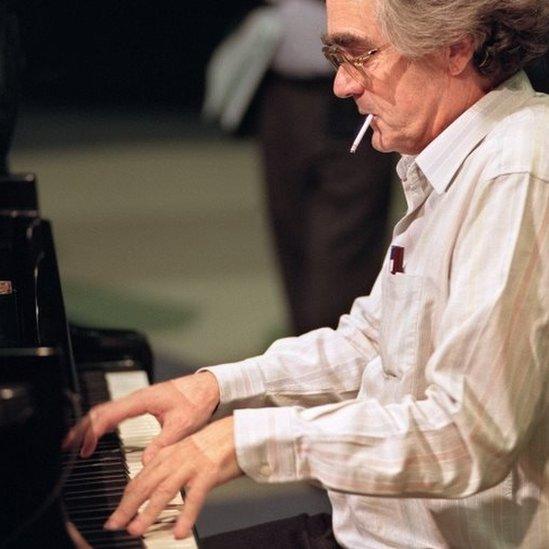 Michel Legrand plays piano in 1989