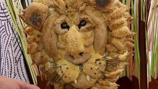 Bread lion