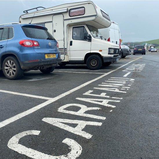 Mannau parcio carafanau yn Aberystwyth