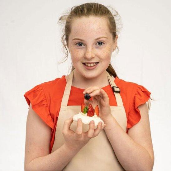 junior-bake-off-contestant.