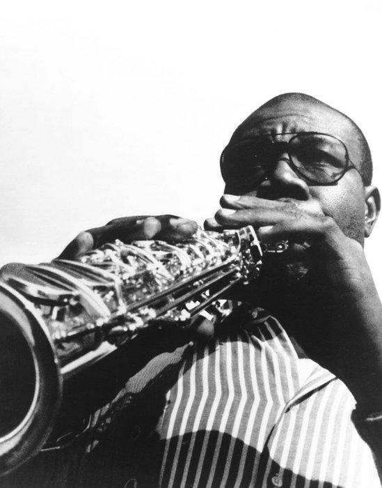 Manu Dibango playing the saxophone