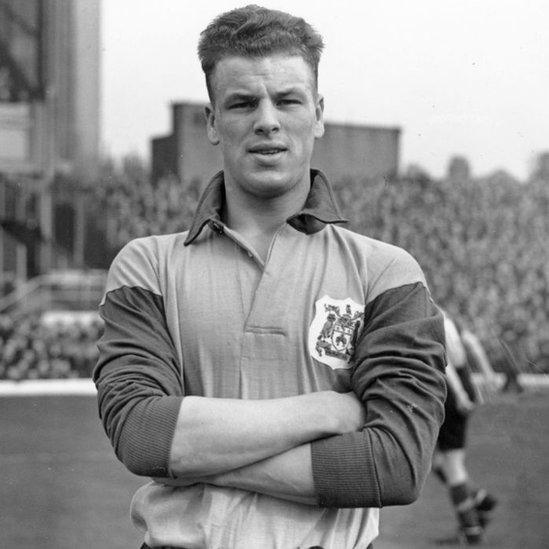 John Charles yn Leeds