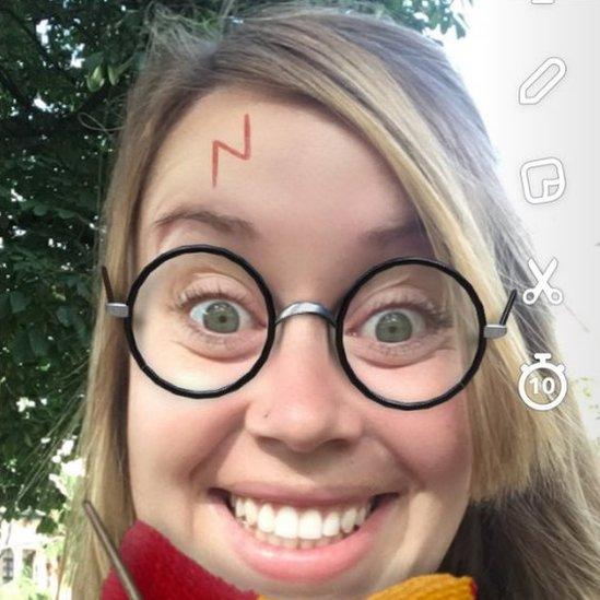 Hannah Owens as Harry Potter