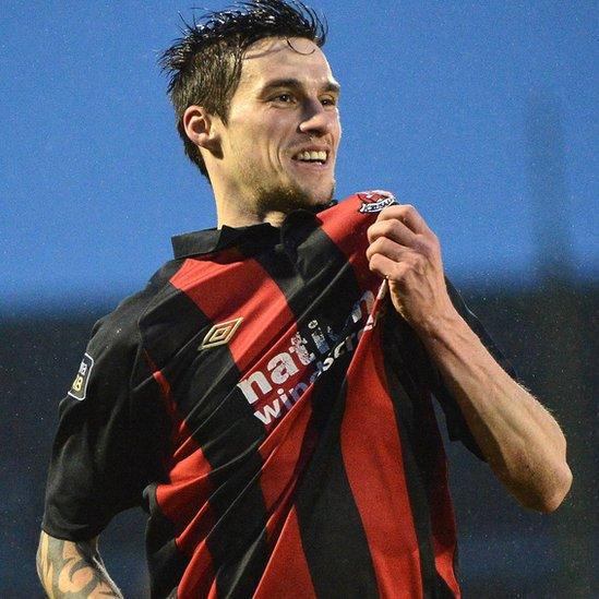 Declan Caddell scored the winner for Crusaders as they beat Glenavon 3-2 at Mourneview Park