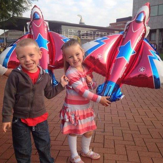 Children at flypast