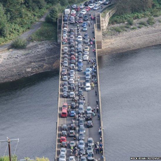 Traffic on bridge at Derwent reservoir