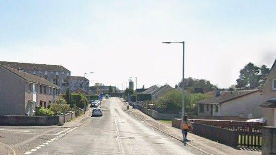 Rathad MhicAoidh, Inbhir Nis