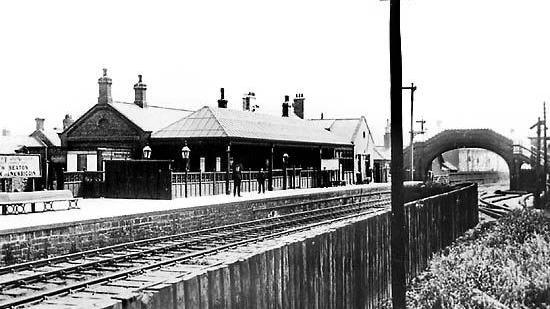 A black and white photo of Bedlington station circa 1905 