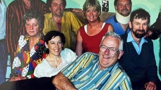 Cast O lofft i lofft yn 1987