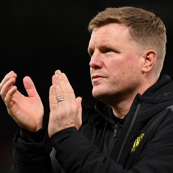 Newcastle manager Eddie Howe claps fans