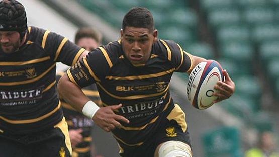 Sam Matavesi helps Cornwall win the County Championship in 2016