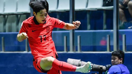 Yang Min-hyuk in action for South Korea