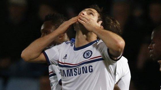 Frank Lampard celebrates after scoring Chelsea's first goal